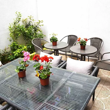 Modern In The Center Of Kadikoey *