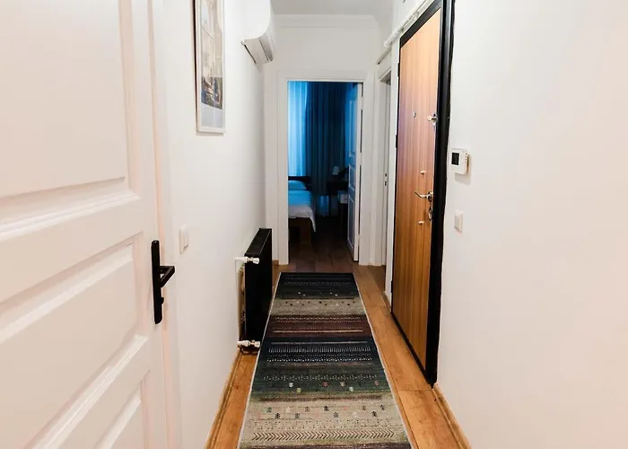 Modern In The Center Of Kadikoey *