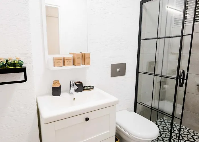 Modern In The Center Of Kadikoey *